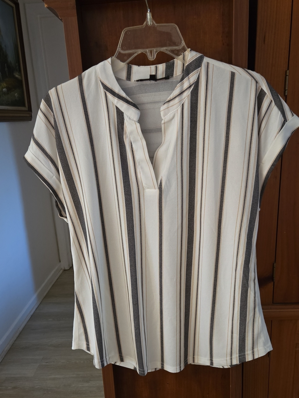 Fifty Street Striped V-Neck Women’s Top.  S.  NWOT